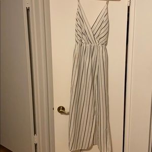 Essue black and white shorts jumpsuit